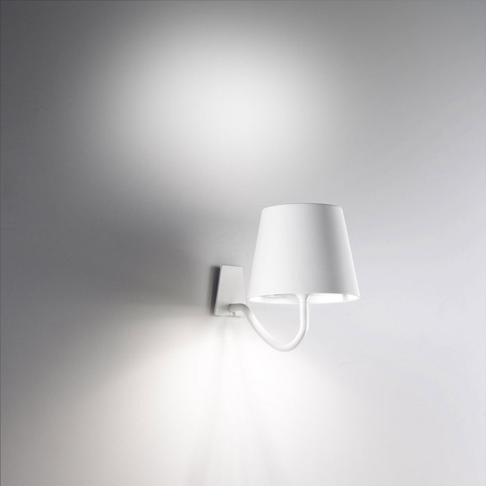 Zafferano Poldina Wall Magnetic Lamp LD0688B4 White